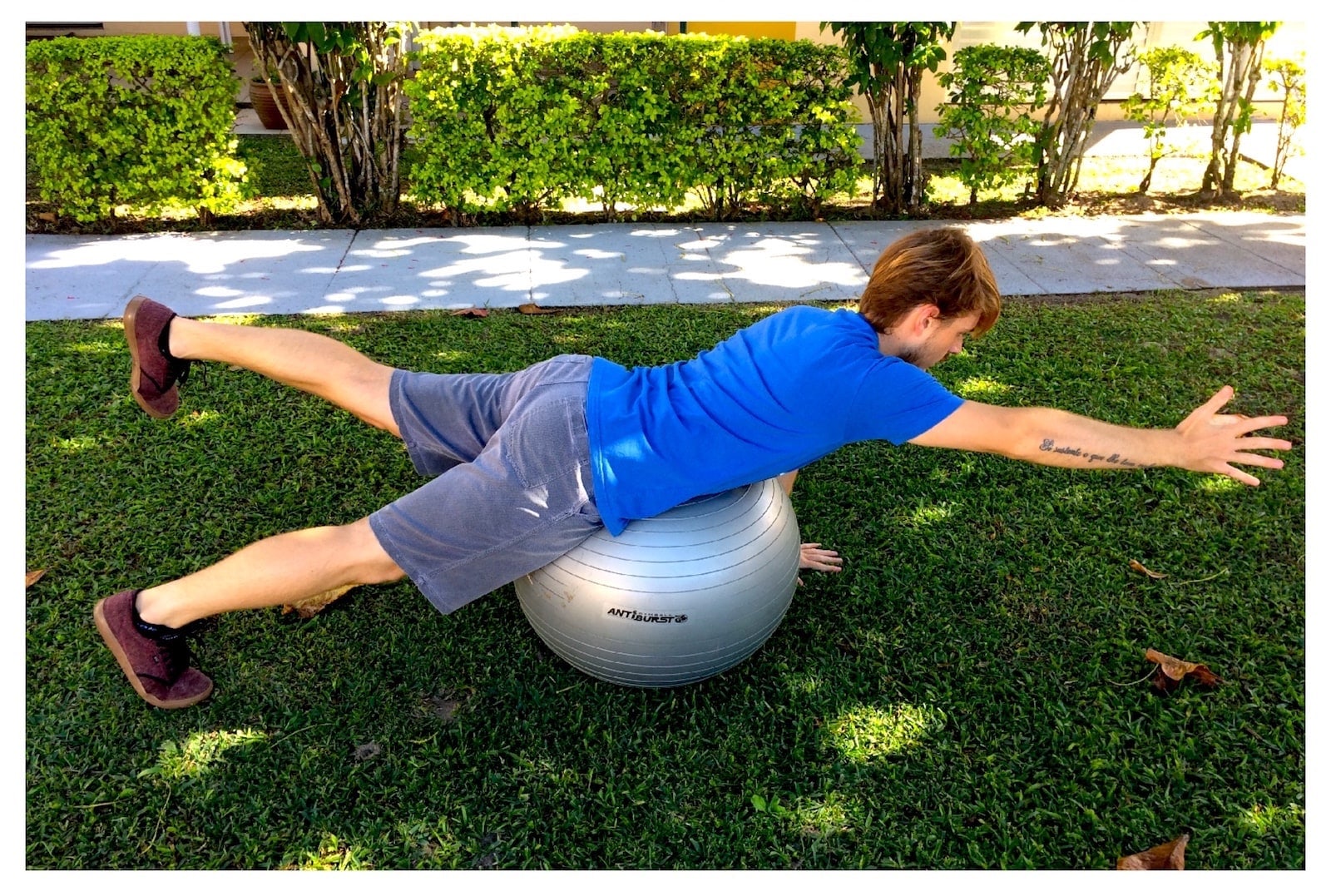 Como nadar perfeitamente costas melhorando a posição do corpo na